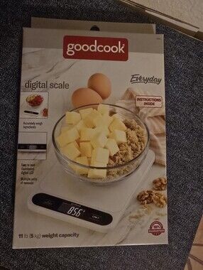 White Digital Kitchen Scale — Everyday Precision